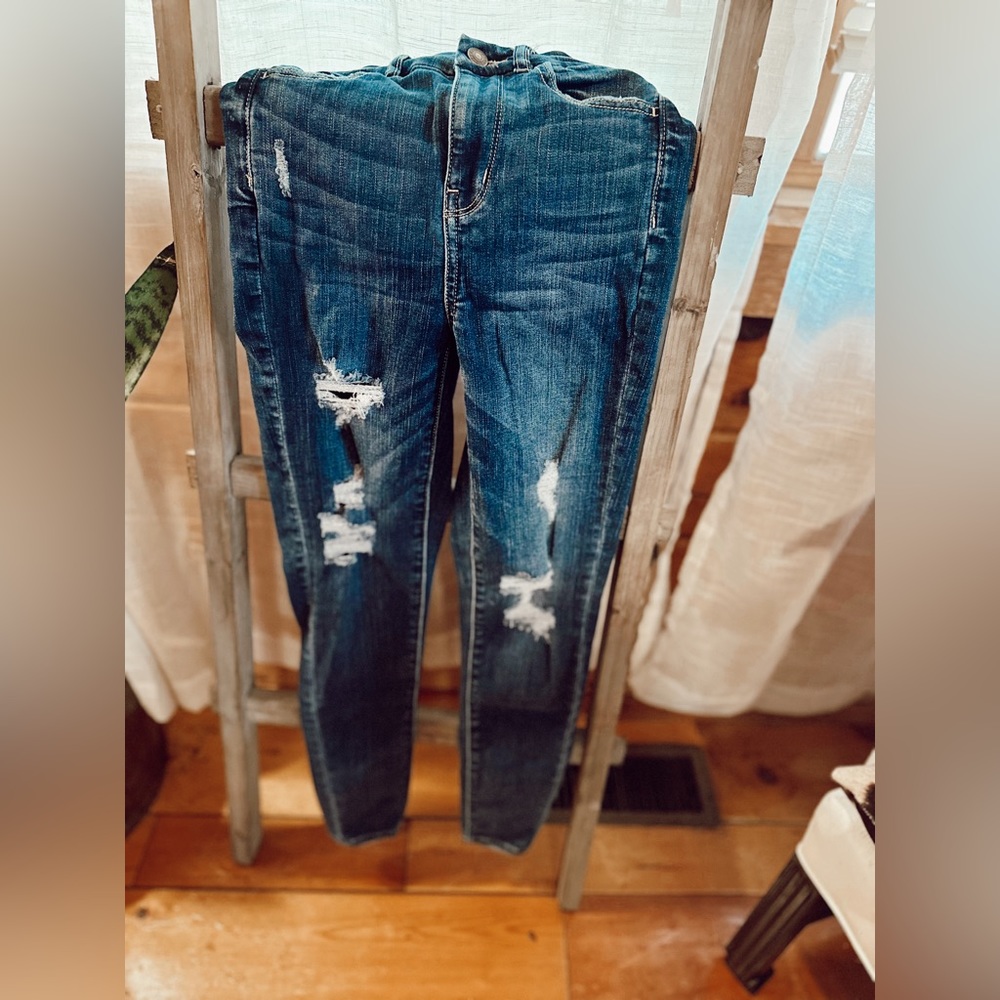 American eagle ripped jeans